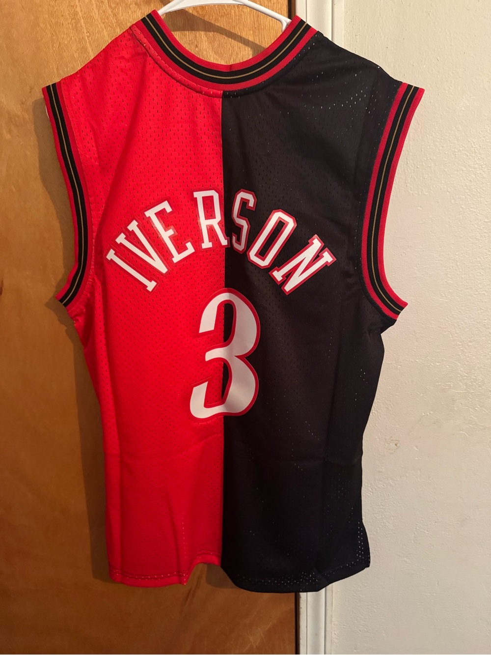 Allen Iverson - 76ers - Two-Tone Red & Black Jersey - Medium - NWT - Picture 2 of 5